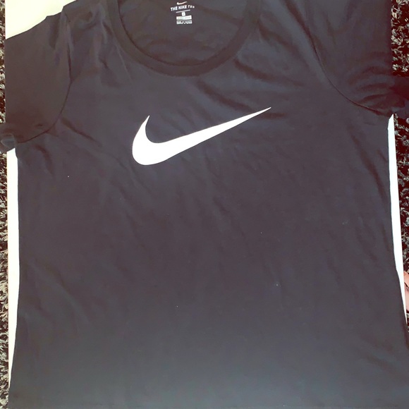 plus size nike tops